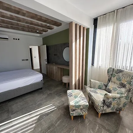 Apartment Leos Apart3 Side